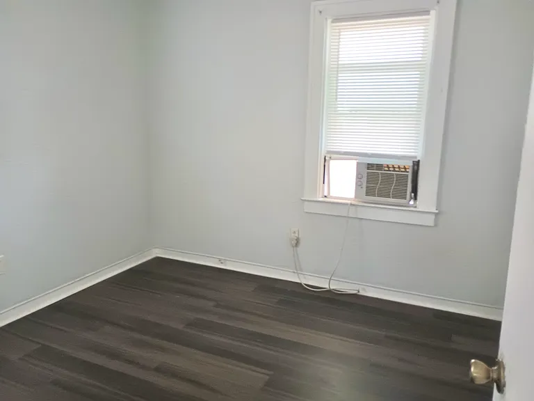 342 S Segrave St #2 — Photo 5