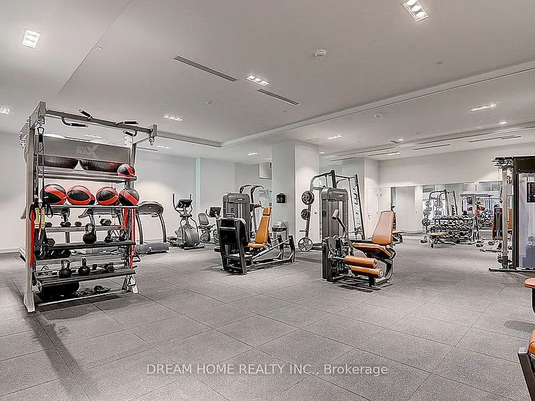 3 Gloucester St #1809 — Photo 44