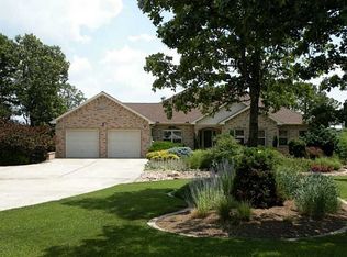 22 W Bluff Ln, Holiday Island, AR 72631
