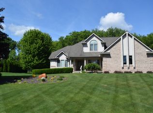 1037 Todd Ct, White Lake, MI 48383
