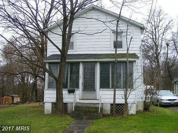5th image of 107 Washington St