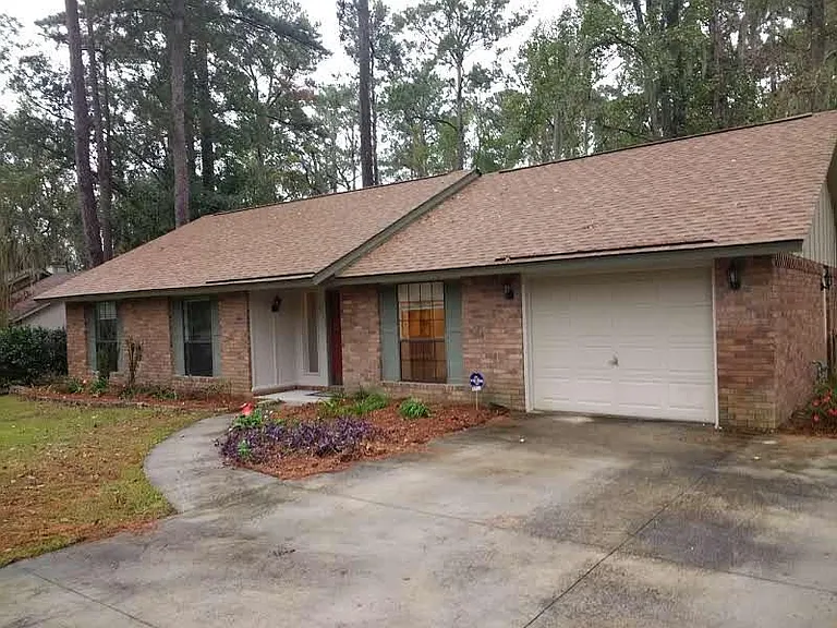 416 Floyd Cir — Photo 2