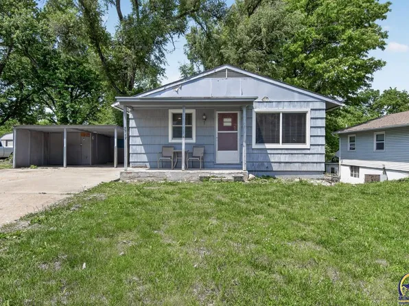 3717 SE Humboldt St, Topeka, KS 66609