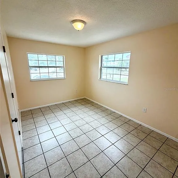 506 Holt Cir — Photo 31