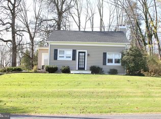 1000 Penny Rd, Green Lane, PA 18054
