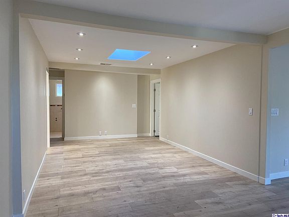 3rd image of 3419 Honolulu Ave