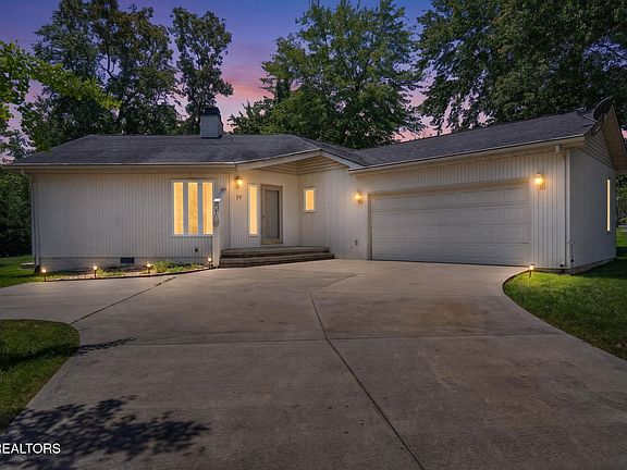 2nd image of 19 Thames Ct