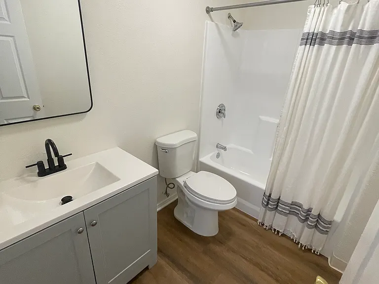 8620 1/2 S Main St #2 — Photo 7