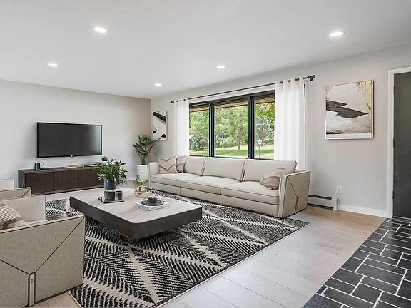 3rd image of 2050 Mt Kisco DRIVE