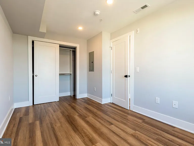 3965 Lancaster Ave #303 — Photo 15