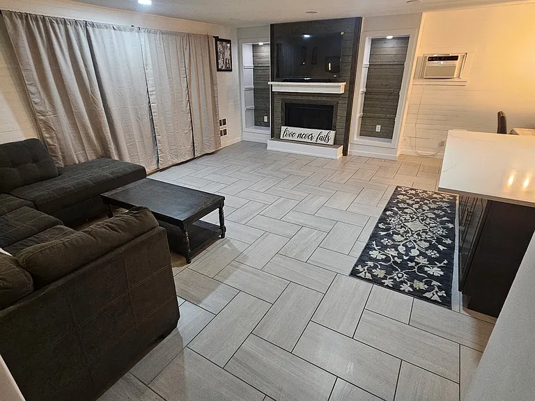 1373 Clements Cir #A — Photo 8