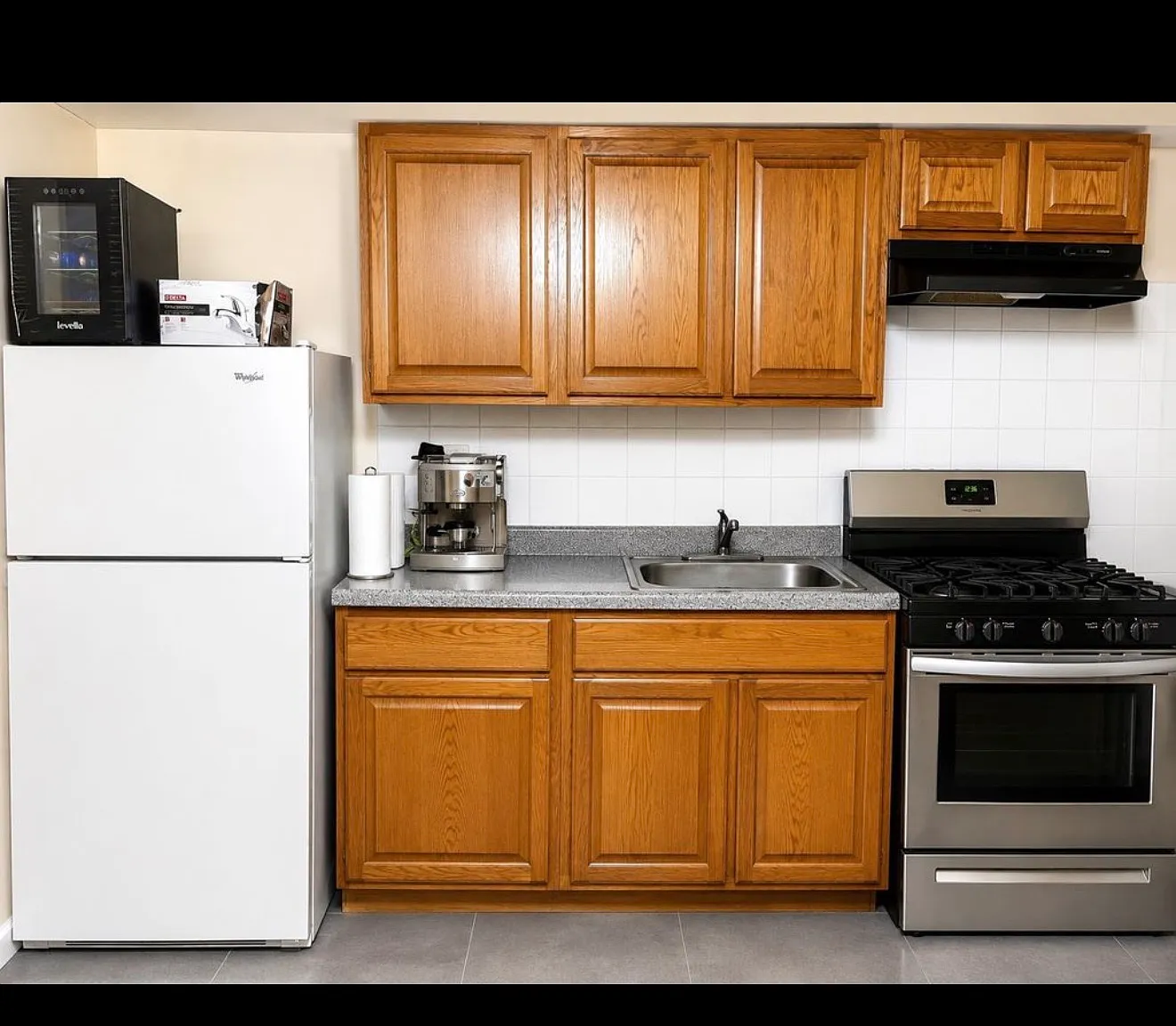 1 bed, 800 sqft, $1,800 — Photo 2