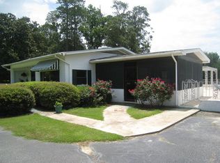 251 Tennyson St NE, Pelham, GA 31779