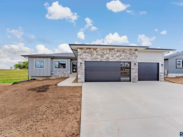5409 E Brennan Dr, Sioux Falls, SD 57110