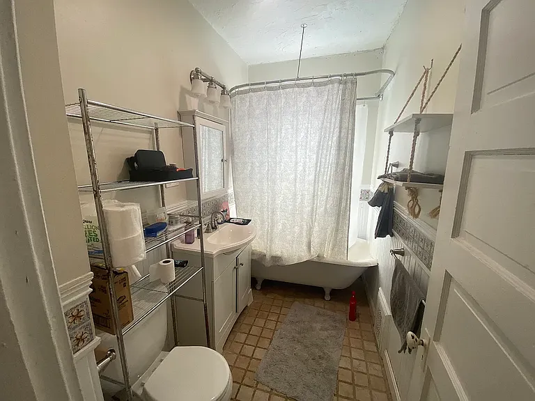 15 Rowell St #3 — Photo 8