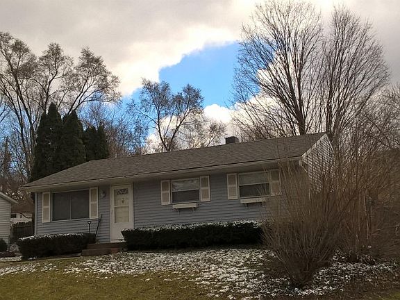 3rd image of 2111 Rexford Dr