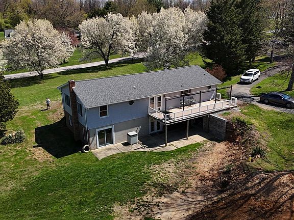 4th image of 382 Torbert Rd