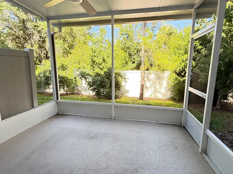 6425 Fairmont Ln — Photo 15