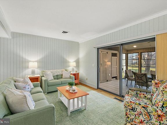 3rd image of 756D Salt Pond Rd