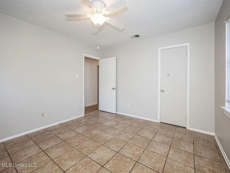 5612 Rose Dr — Photo 23