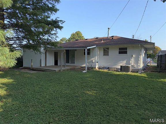 2nd image of 2731 Sunset Dr