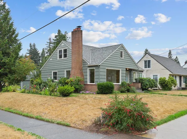 8922 NE Schuyler St, Portland, OR 97220