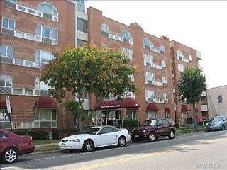 1st image of 205 Mineola Blvd