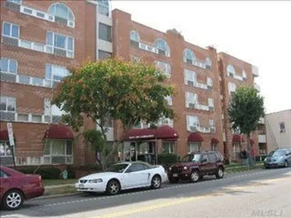 205 Mineola Blvd, Mineola, NY 11501