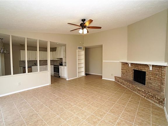 2nd image of 4113 Juneberry St
