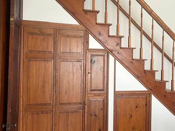 5th image of 303 Huntington St