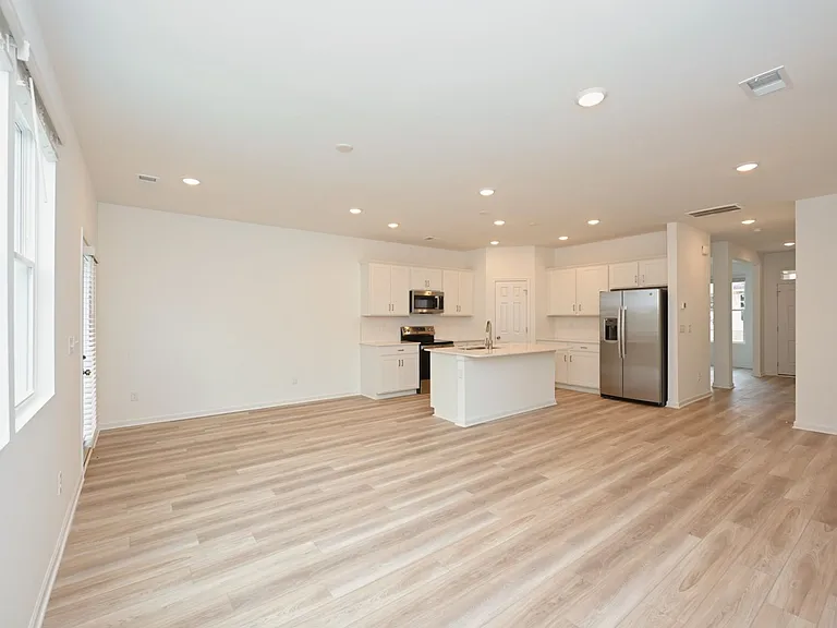 2900 Suzanne Landon Dr #E2 — Photo 24