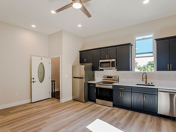 3rd image of 609 Court St Suite B