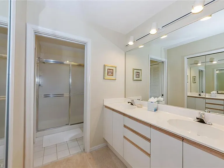 7050 Barrington Cir #201 — Photo 12