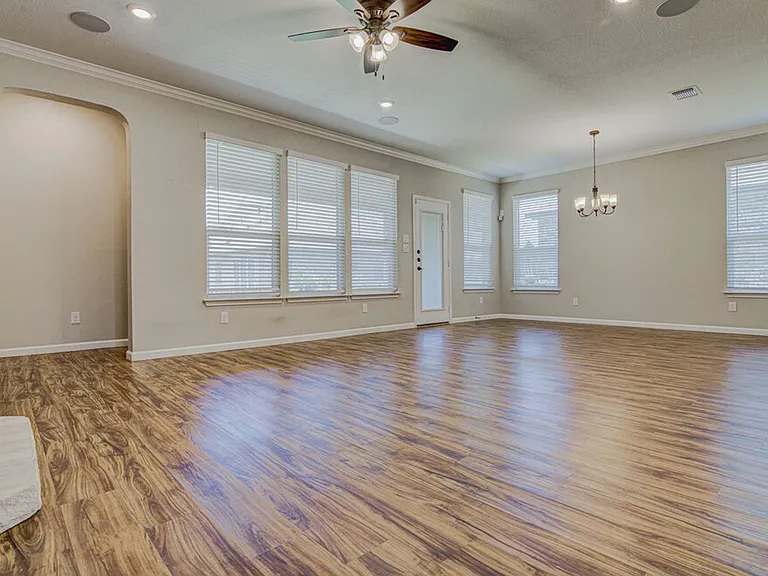 104 Kyndals Meadow Cv — Photo 6