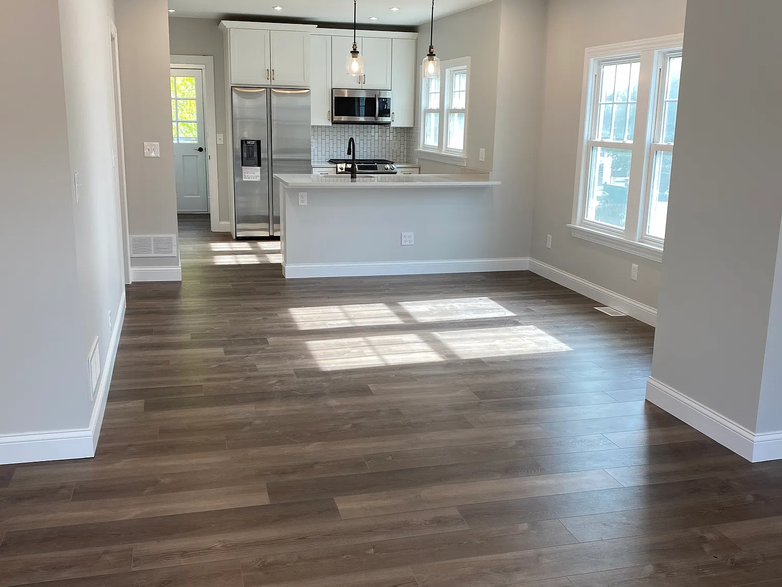 2 bed, 1058 sqft, $1,750 — Photo 4