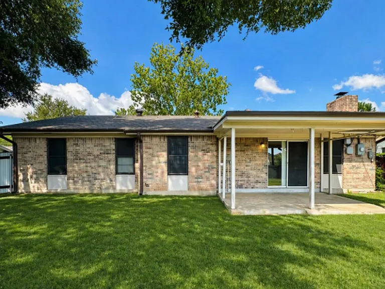 2806 Greystone Dr — Photo 11