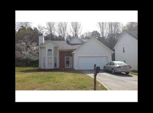 1153 W Shore Dr, Riverdale, GA 30296
