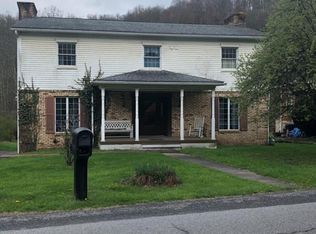 103 Pennsylvania Ave, Cameron, WV 26033