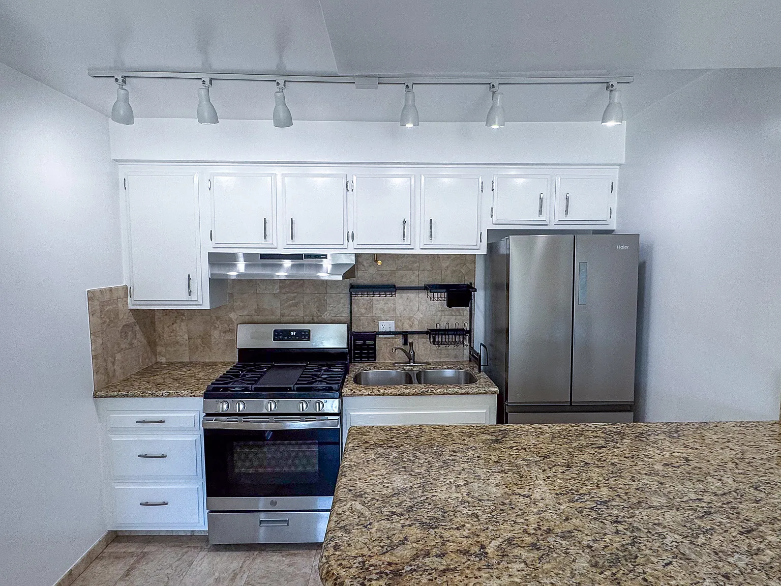 Studio, 495 sqft, $2,250 — Photo 4