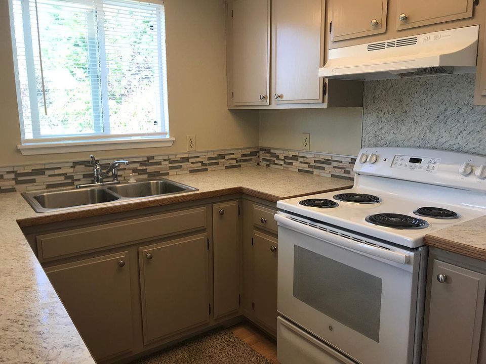 1st image of 1509 Legion Way SE