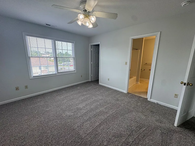 1058 Oriole Ln — Photo 16