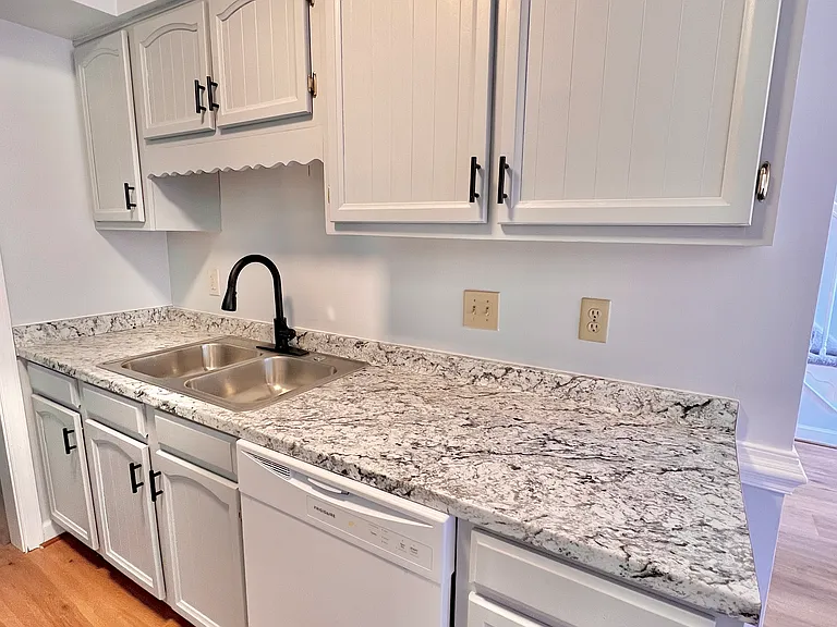 3331 Golden Oaks Ln — Photo 10