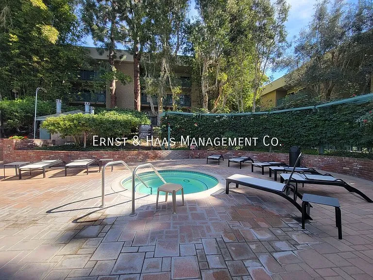 576 N Bellflower Blvd #237 — Photo 3
