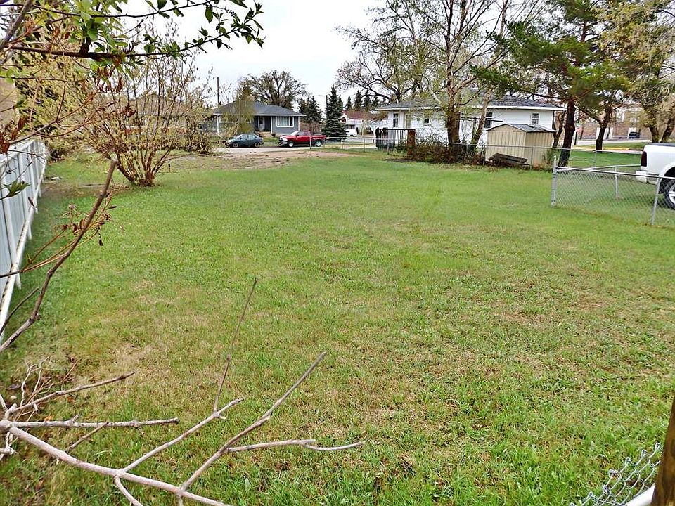 1st image of 4605 50th Ave