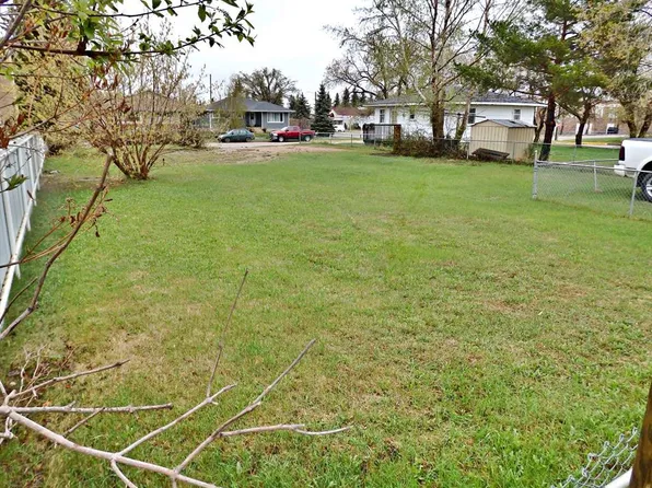 4605 50th Ave, Vermilion, AB T9X 1R6