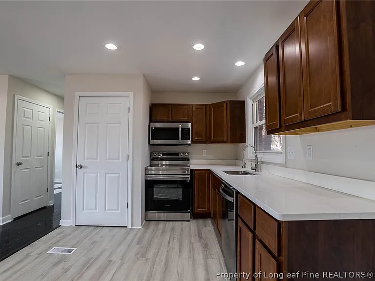 226 Odell Rd — Photo 6