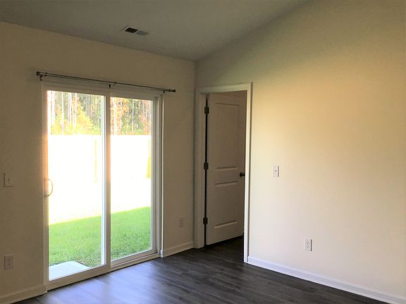 5th image of 1221 Dogwood Neck Dr