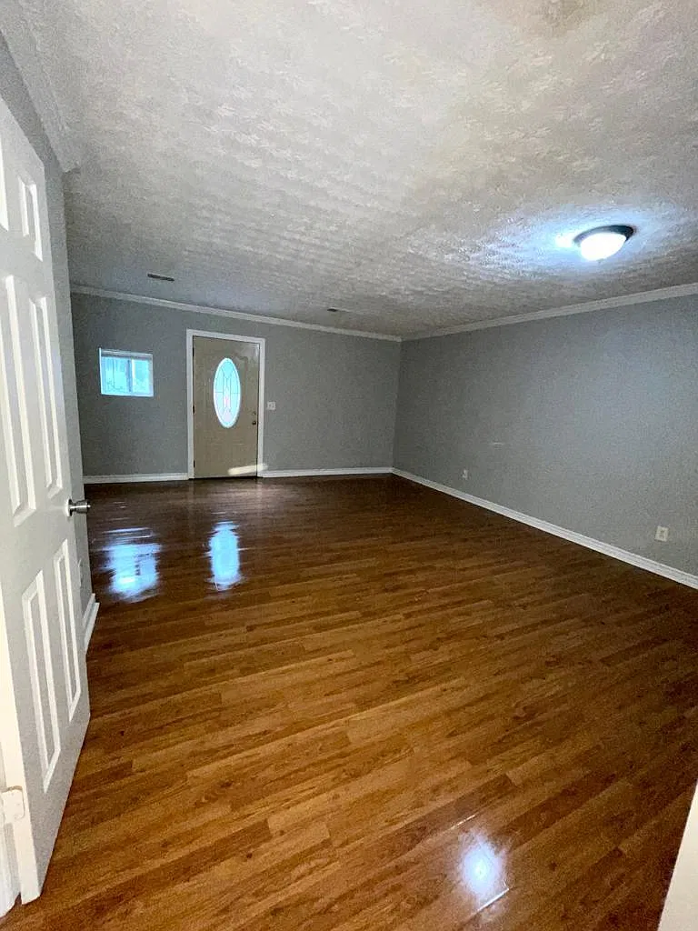 2 bed, 2.5 bath, 1200 sqft, $1,800 — Photo 1