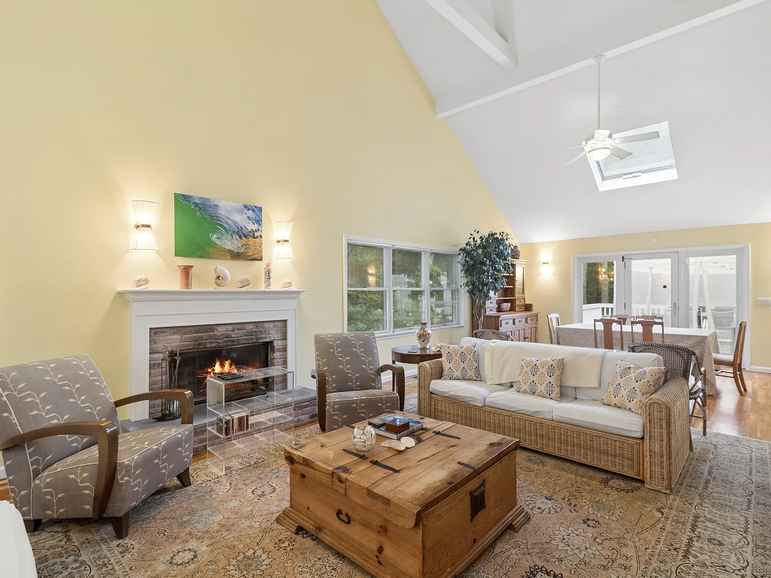 Private 4BR Bridgehampton Retreat with Heated Pool — Photo 4