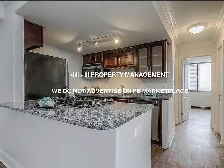 700 E 8th St #16H — Photo 7